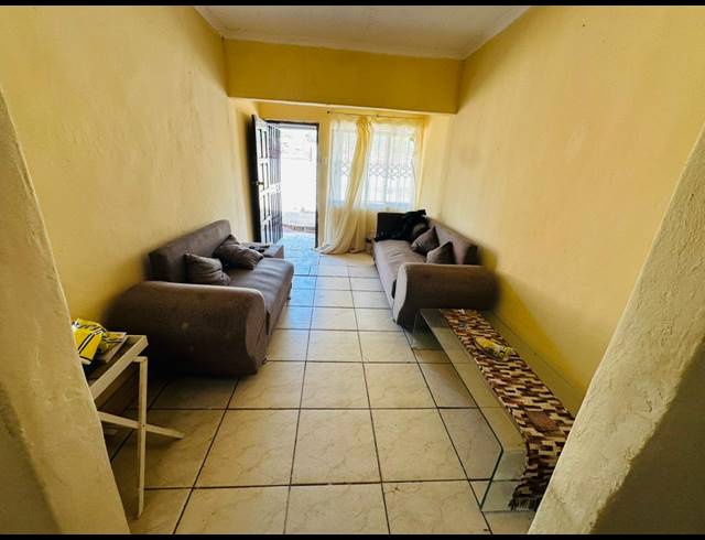 5 BEDROOM HOUSE FOR SALE IN EDENDALE J